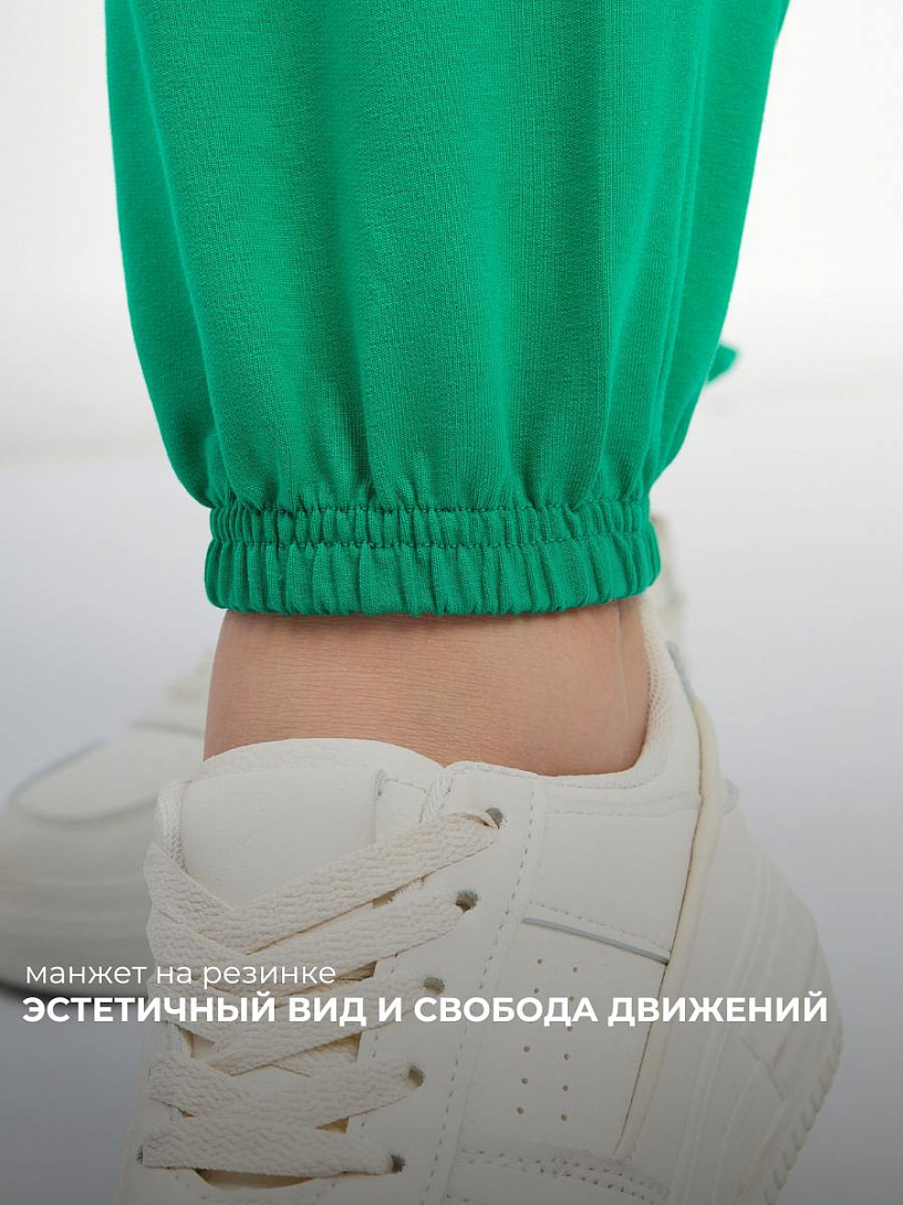 Костюм женский (футболка+брюки)_9010/зеленый.